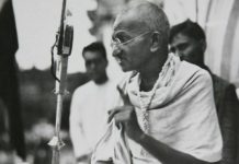 Cele ZECE lectii de viata pline de intelepciune lasate mostenire de Gandhi