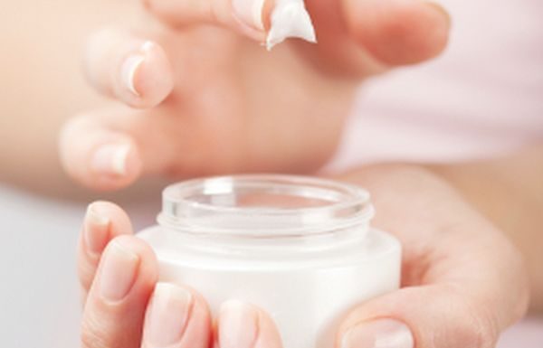 Prepara-ti propriul deodorant! Cat de sanatos crezi ca este deodorantul pe care-l folosesti zilnic?