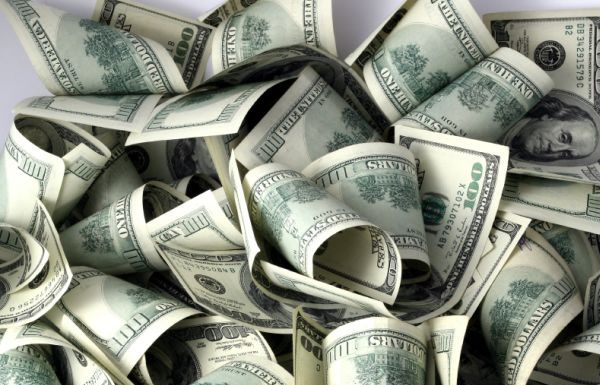 „Banii schimba omul” – idee preconceputa sau realitate?